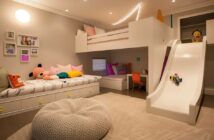 Für mehr Spaß im Kinderzimmer: multifunktionale Möbelstücke (Foto: AdobeStock - 800820780 Aeman)